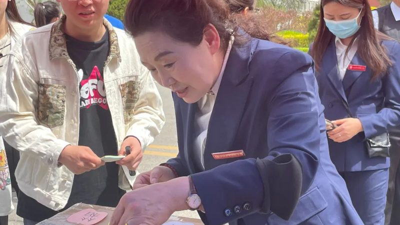 品牌策划公司的收费标准通常由以下几部分构成：